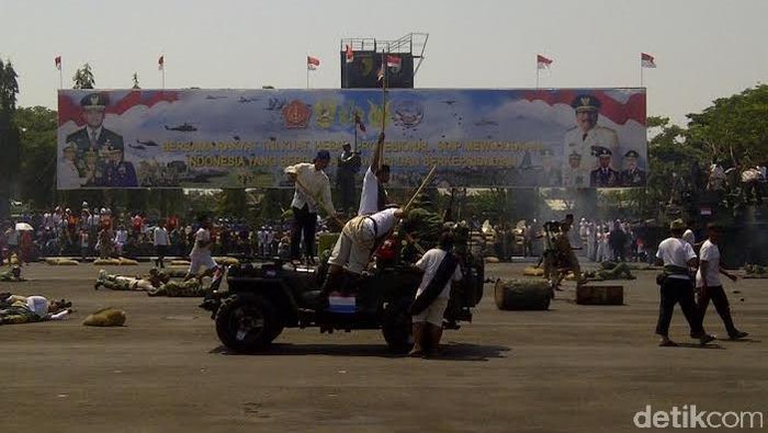 HUT ke 70 TNI di Surabaya Digelar Sederhana dan Merakyat