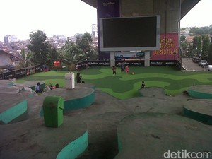 Diultimatum Ridwan Kamil, Bobotoh Perbaiki Pohon di Taman Film