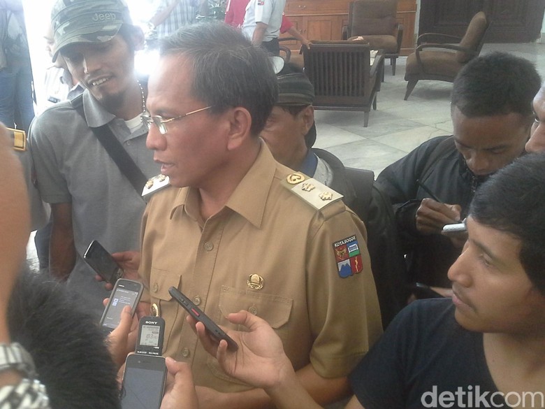 Mediasi Selesai, Demo Para Sopir Angkot di Balai Kota Bogor Bubar Mediasi Selesai, Demo Para Sopir Angkot di Balai Kota Bogor Bubar