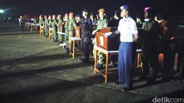 Basarnas: 10 Jenazah Korban Aviastar Masih Dicek Identitasnya oleh Polisi