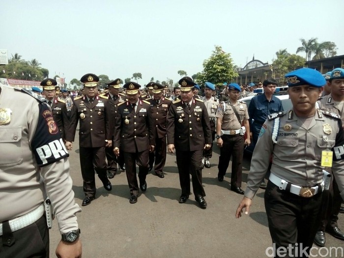 Kasus Lumajang, Kapolri Akui 3 Anggota Terima Uang dari Pengusaha Tambang