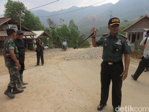 Melihat Lebih Dekat Pembangunan Jalan Purwakarta-Bogor yang Dibangun TNI