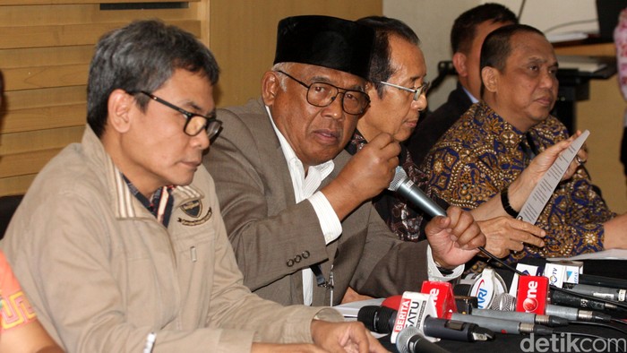 Eks Pimpinan KPK Tolak Dipanggil DPR untuk Jelaskan Penyelidikan Sumber Waras