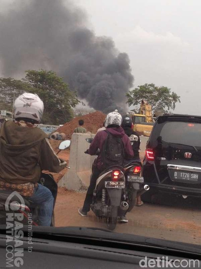 Kebakaran di Kalimalang Membuat Lalu Lintas ke Jatiwaringin Macet