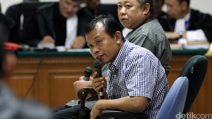 2 Hakim PTUN Medan Dituntut 4,5 Tahun dan Denda Rp 200 Juta