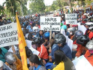 Empat Perusahaan di Jatim Ajukan Penangguhan UMK Tahun 2016