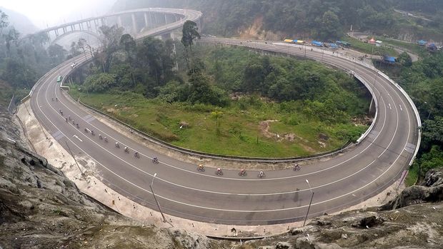 9 Rute Perjalanan Darat Terindah di Dunia