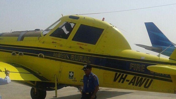 Dibantu Singapura dan Malaysia, 7 Heli dan 4 Pesawat Kepung Asap di Sumsel