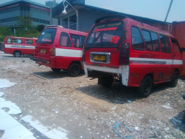 Ridwan Kamil akan Bekukan Trayek Angkot 05, Ini Reaksi Sopir