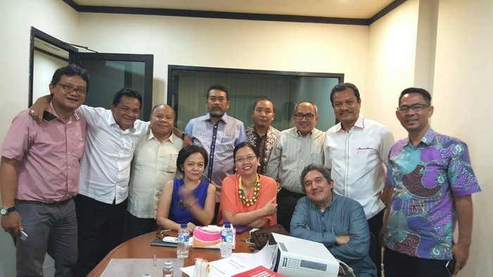 Duet Tommy-Timbo Umumkan Pengurus Forum Pemred