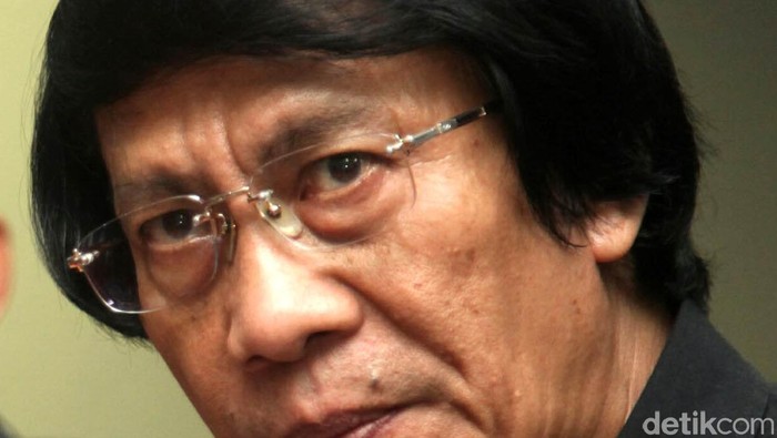 Kak Seto Mulyadi Ketua Pembina Satuan Tugas Perlindungan Anak Indonesia Seto Mulyadi dalam diskusi bersama Jaringan Perlindungan Anak, organisasi keagamaan, ormas kepemudaan di kantor Komisi Perlindungan Anak Indonesia (KPAI), Jakarta, Jumat (9/10/2015). Agung Pambudhy/detikcom.
