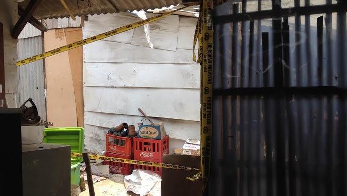 Bercak Darah di Bedeng Agus Markas Boel Tacos Terdapat di Koran
