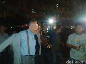 Usai Diperiksa 7 Jam, Rektor Universitas Berkley Bungkam