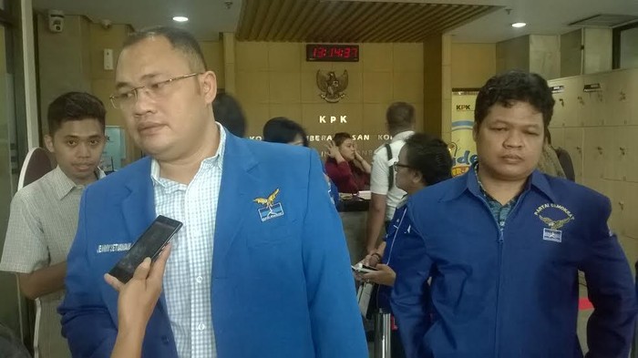 Pengurus DPP Demokrat Datangi KPK, Tegaskan Penolakan Revisi UU