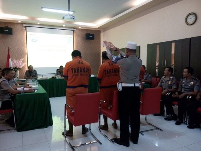 Kades Selok Awar-awar Jadi Saksi Sidang Disiplin 3 Oknum Polisi