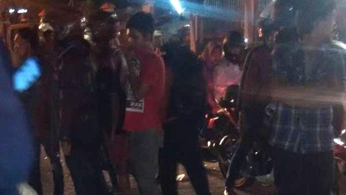 Seorang Pemotor Alami Kecelakaan di Depan Terminal Pasar Senen