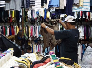 Februari: Menteri Sebut Baju Bekas Impor Dapat Menularkan Virus Mematikan