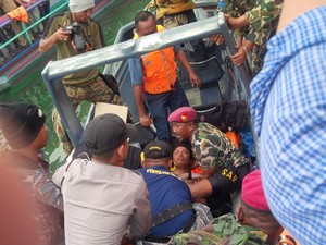 Frans Loncat dari Heli dan Selamat Berkat Eceng Gondok