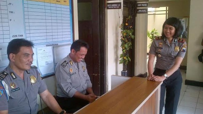 Cara Kapolsek Muda Dhayita Hadapi Anak Buah dan Menyapa dengan Senyum Manis