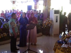 Diva Pop Rosa Meriahkan Perpisahan Bupati Mustofa