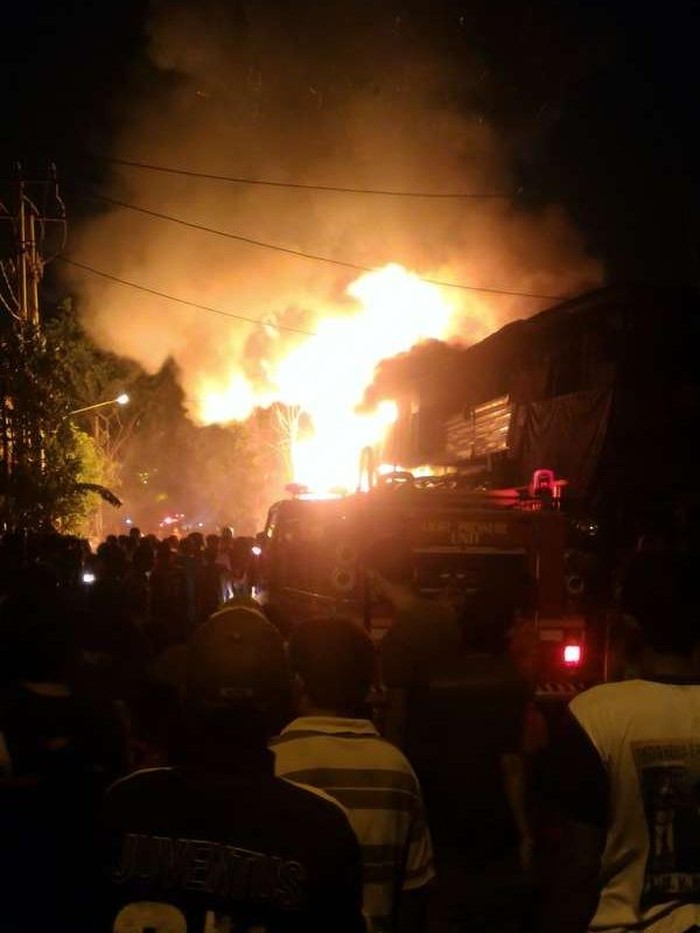 Kebakaran di Pademangan, 15 Unit Damkar Dikerahkan