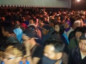Malam 1 Suro, Ribuan Warga Laku Bisu Kelilingi Benteng Keraton Yogyakarta
