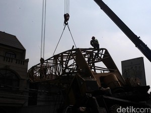Crane Proyek Kereta Cepat Roboh, Tiban KA yang Melintas, 22 Penumpang Tewas