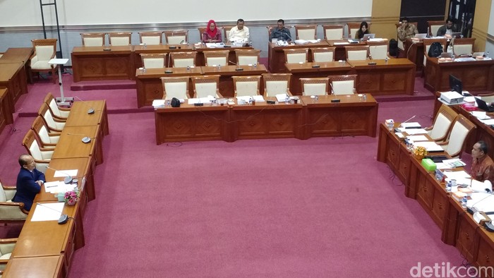 Sepinya Rapat Komisi III DPR Setelah Tunjangan Naik