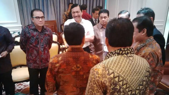 Pimpinan DPR Gelar Coffee Morning Bareng Luhut, Bahas Bencana Asap