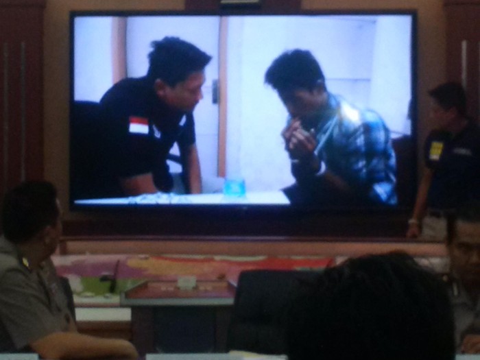 Polisi Putar Rekaman Pengakuan Pembunuh Ibu dan Anak di Cakung