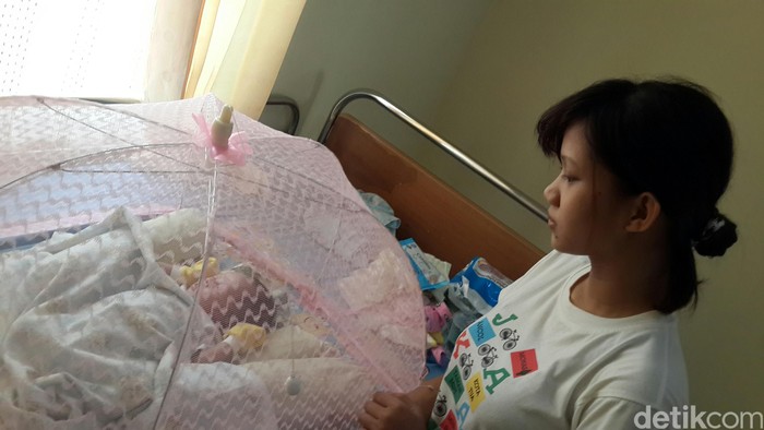 Bayi Raka, Korban Asap di Palangkaraya yang Ngungsi ke Rumah Singgah