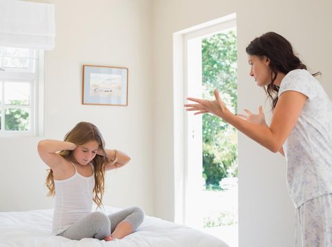 Saat Anak Bicara Kasar, Jangan Langsung Marah Ya, Bun