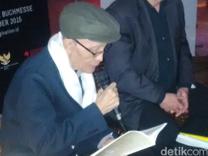 Sapardi yang Mempesona dan Buku Terpenting Dalam Hidupnya