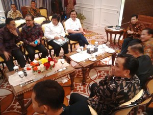 Warga Palembang Curhat ke Menteri: Anak Saya Kena ISPA dan Bosan di Rumah
