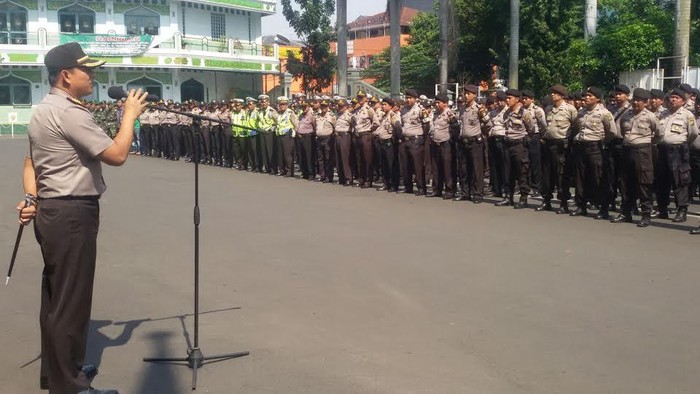 Polres Jaksel dan TNI Kompak Berjaga di Putaran Rancho TB Simatupang
