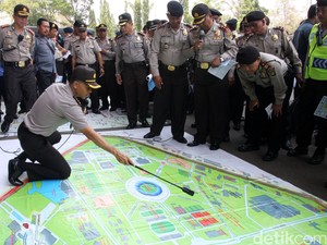 Seskab: Aparat Harus Tindak Tegas Provokator Pengganggu Piala Presiden!