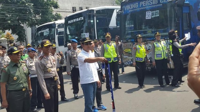 Ridwan Kamil Lepas Bobotoh ke GBK: Datang Aman Pulang Aman