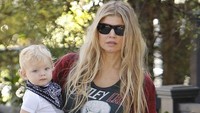 Fergie, mantan personil Black Eyed Peas yang memiliki nama asli Stacy Ferguson ini memilih nama Penny Lane yang diadaptasi dari lagu The Beatles (Getty Images)