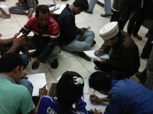 Begini Sedu Sedan para Orang Tua yang Anaknya Berulah di GBK dan Diamankan Polisi