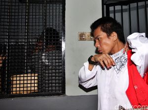 Robbi Abbas Bernyanyi Sebelum Buka Rahasia Besar
