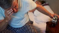Dalam jurnal Sleep Medicine ditemukan studi yang menyebutkan orang yang kelelahan akan mengalami mood yang kurang baik sehingga mengalami kekurangan waktu tidur dalam seminggu. (Foto: Thinkstock)