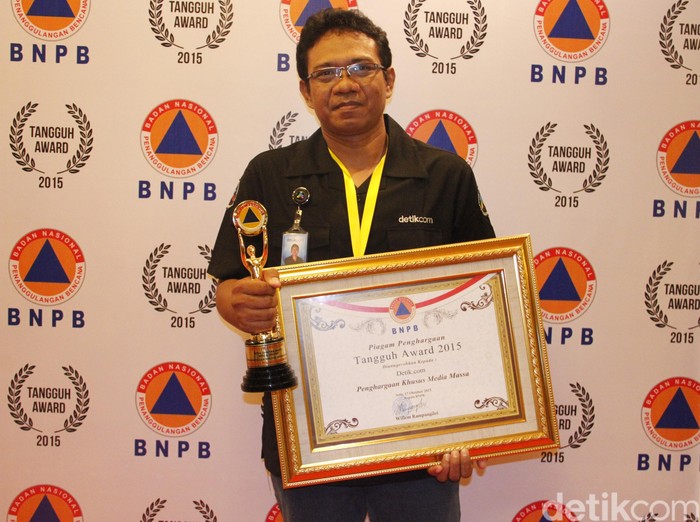 Tangguh Award 2015 dari BNPB untuk detikcom