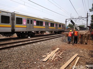 KRL Alami Gangguan Pantograph di Stasiun Rawa Buntu Serpong