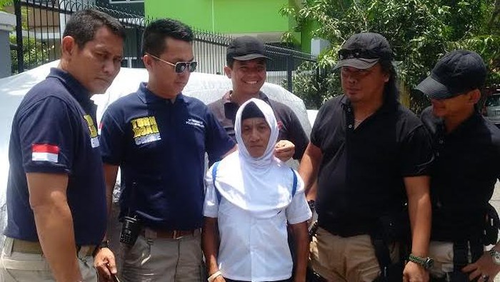 Saat Pemeran Bocah Korban Pembunuhan Memancing Gelak Tawa Warga di Rekonstruksi