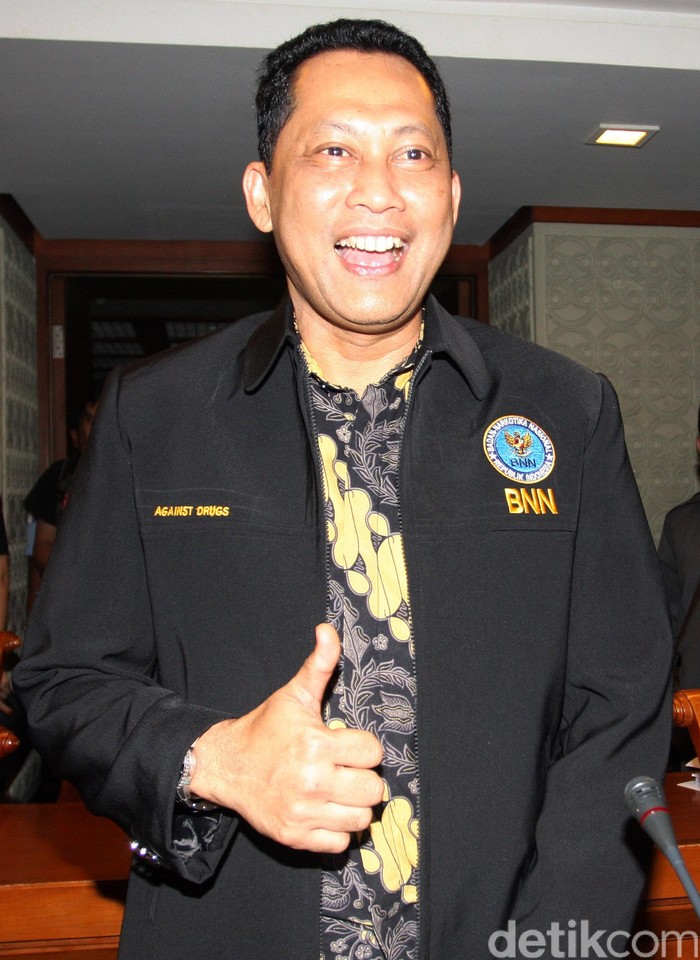 Luhut Pandjaitan Gelar Rapat Bareng Komjen Buwas