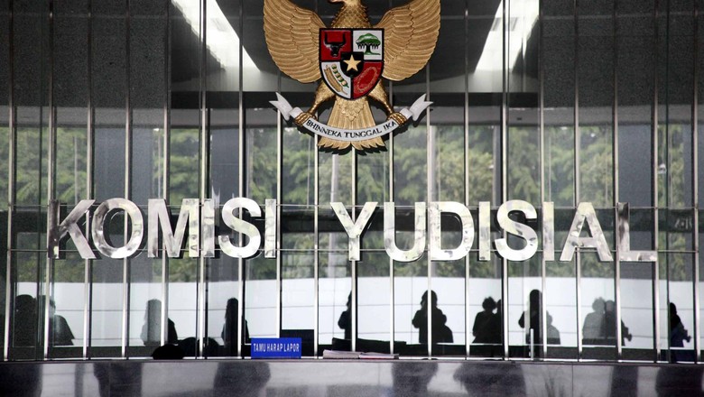 KY Akan Pantau Sidang Pengacara TW yang Sabet Hakim PN Jakpus KY Akan Pantau Sidang Pengacara TW yang Sabet Hakim PN Jakpus