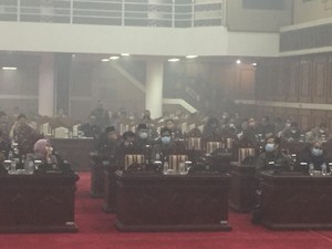 Begini Wujud Asap Pekat di Ruang DPRD Kalteng yang Bikin Waswas Pejabat