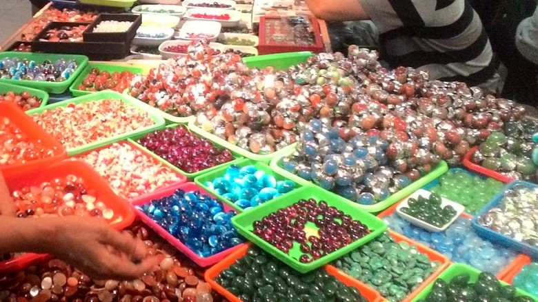 Pasar Batu Akik Menurun, Batu Ngejreng dari China Banjiri Pasaran Pasar Batu Akik Menurun, Batu Ngejreng dari China Banjiri Pasaran