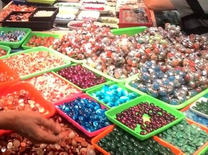 Pasar Batu Akik Menurun, Batu Ngejreng dari China Banjiri Pasaran