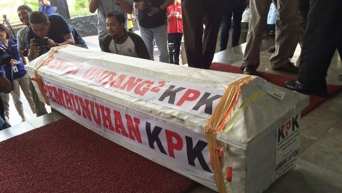 KPK Dapat Kiriman Peti Mati!